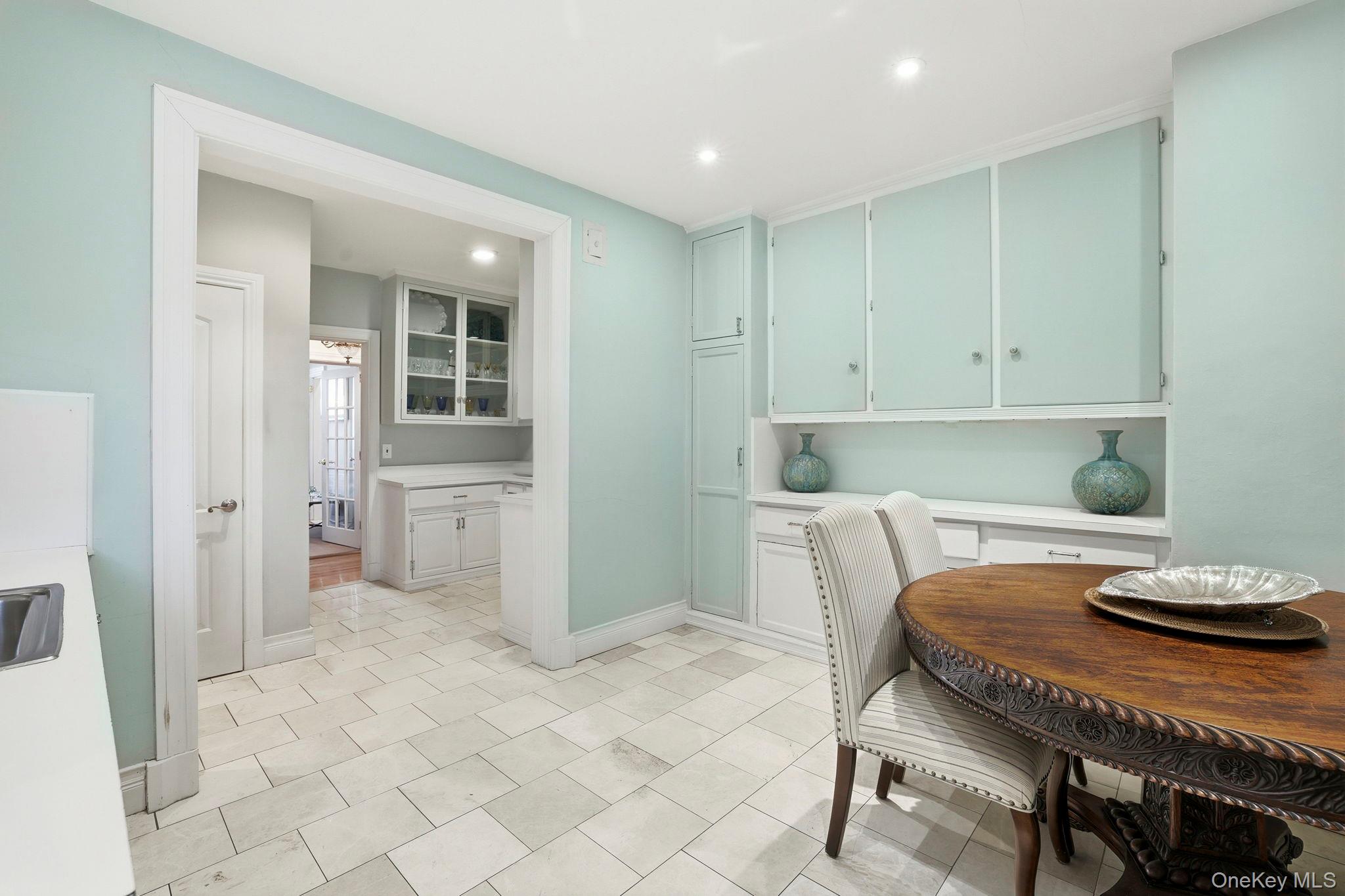 10 Brooklands Unit: 1H