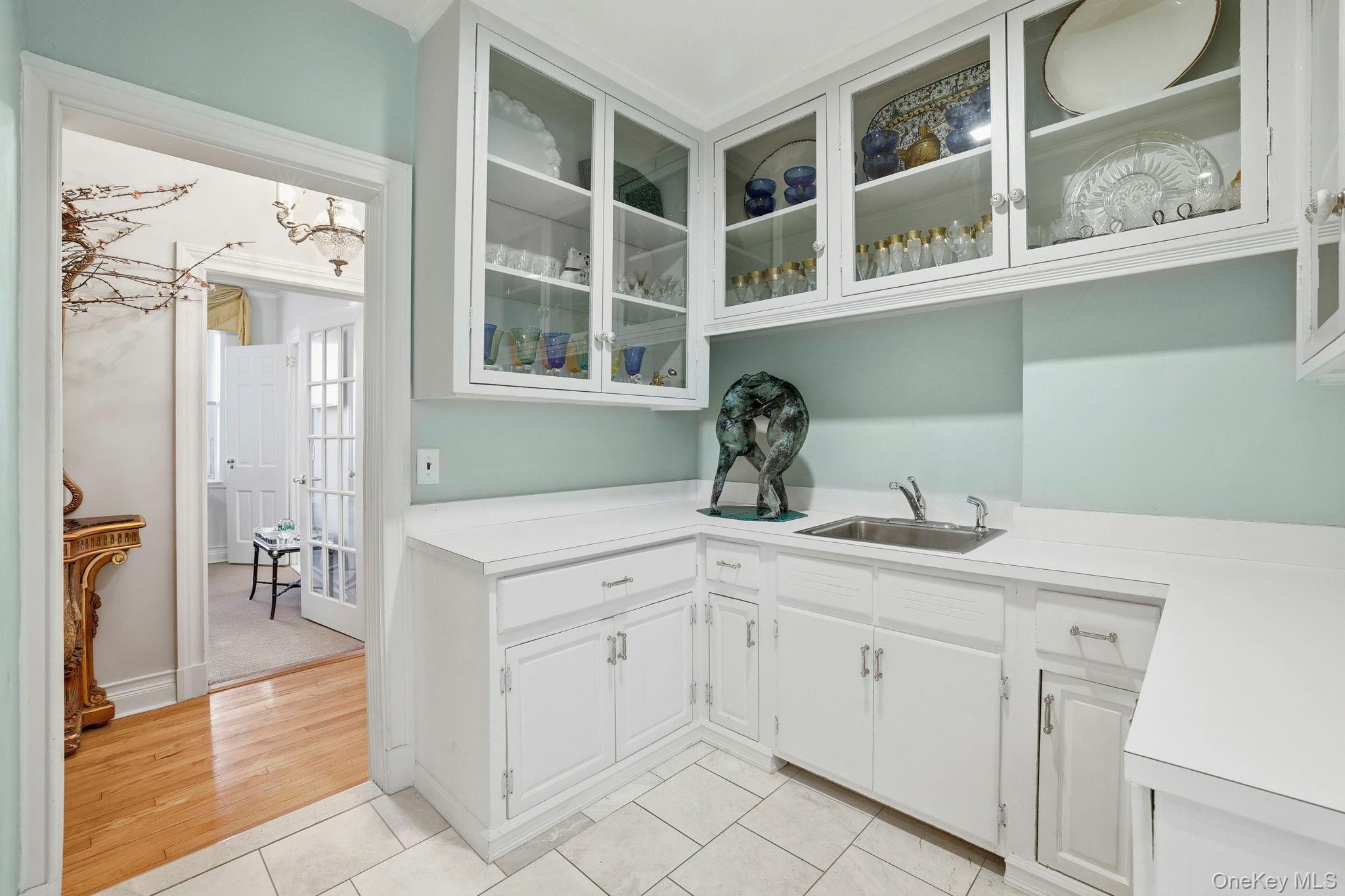 10 Brooklands Unit: 1H