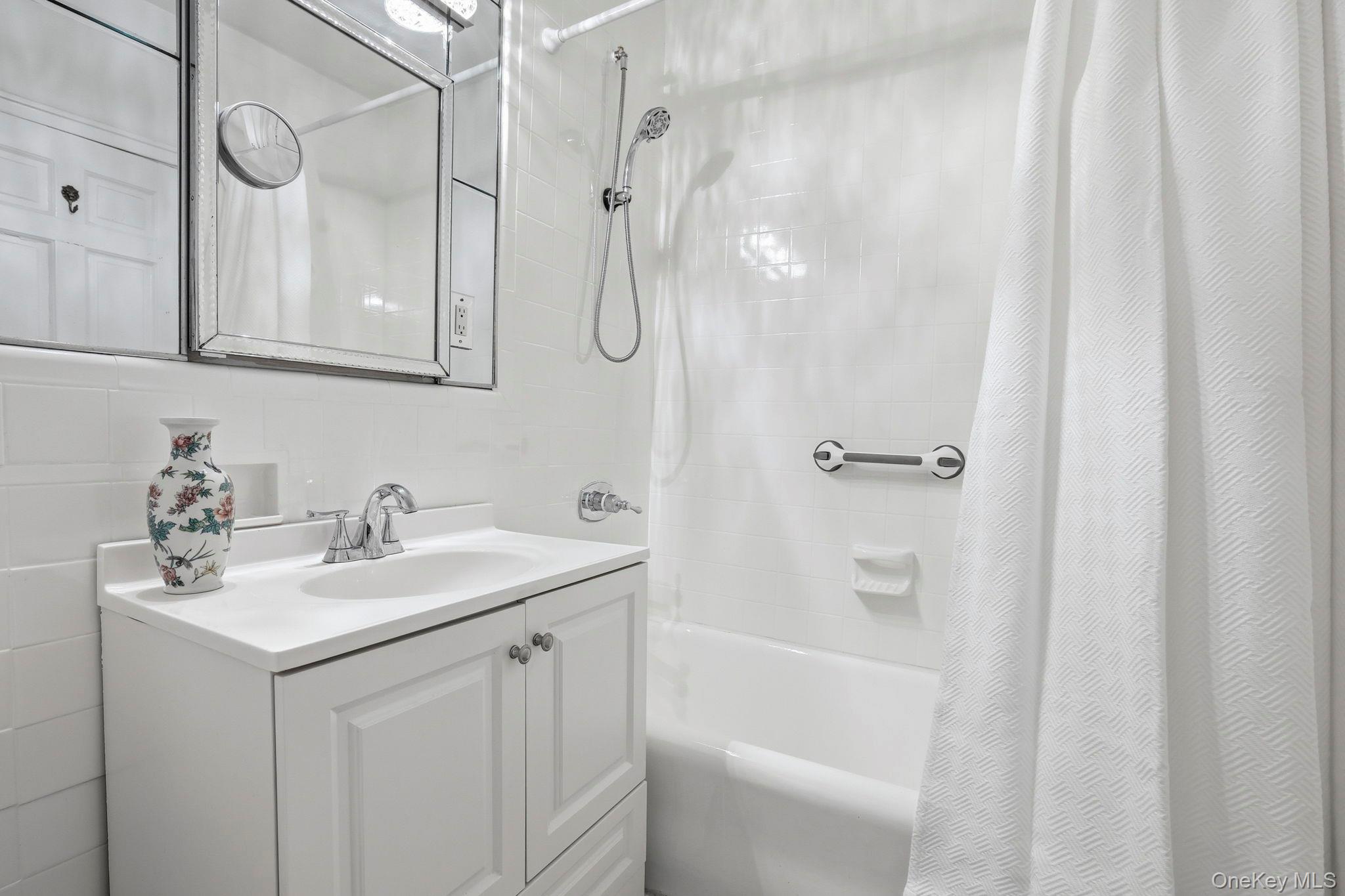 10 Brooklands Unit: 1H