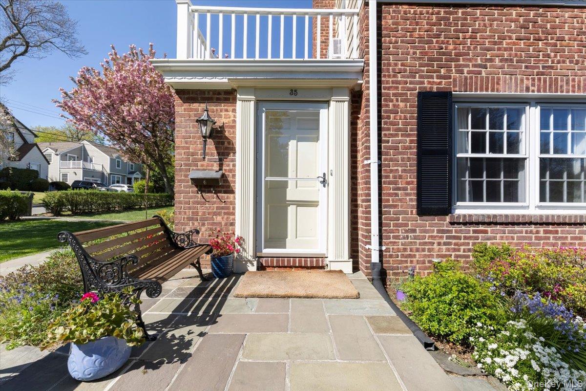 35 Gordon Place