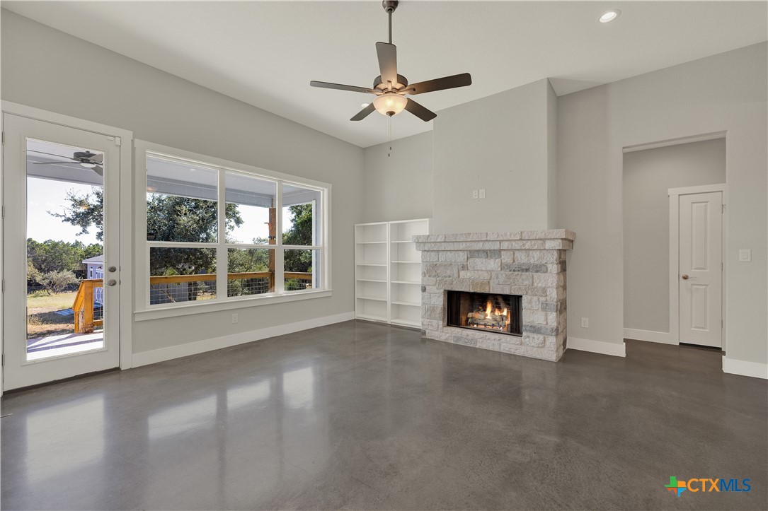1590 Cottonwood Road