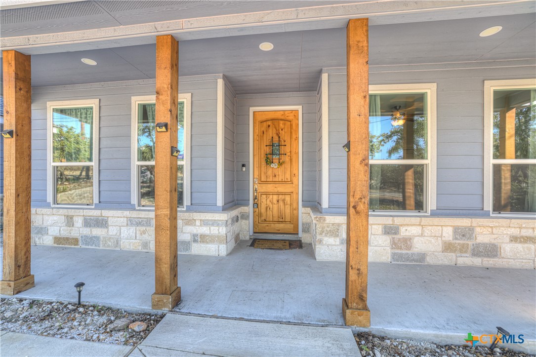 1590 Cottonwood Road