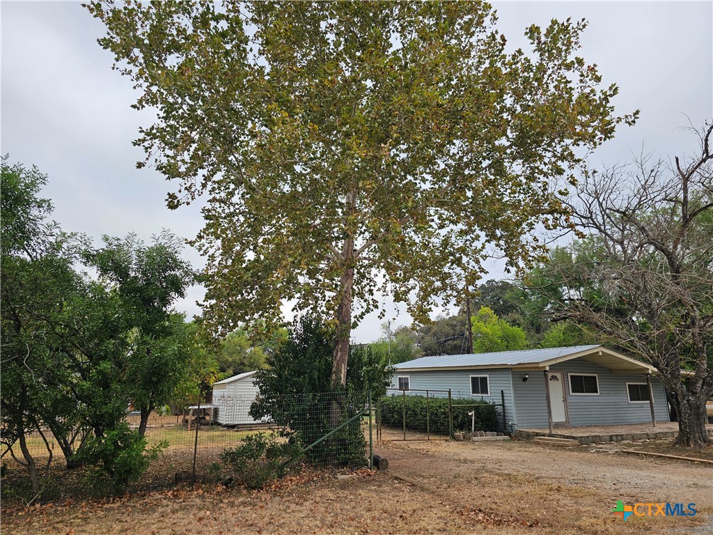 1040 Green Hill Drive