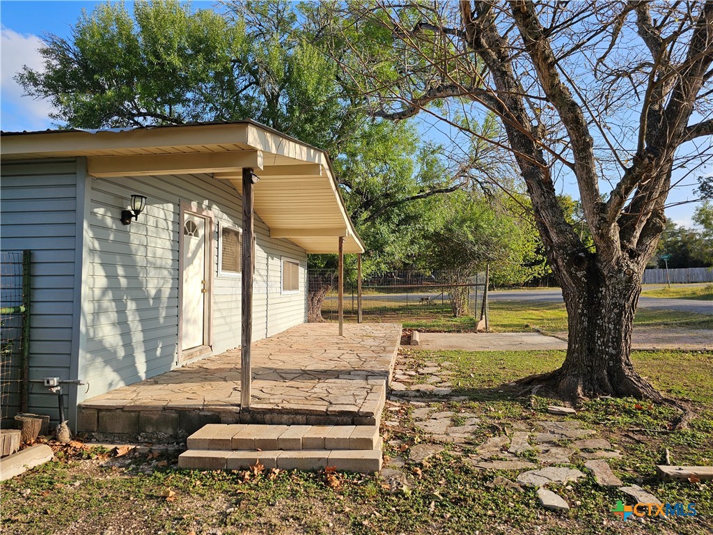1040 Green Hill Drive