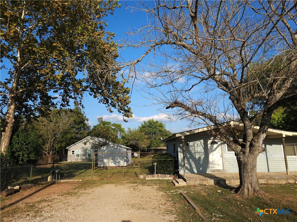 1040 Green Hill Drive