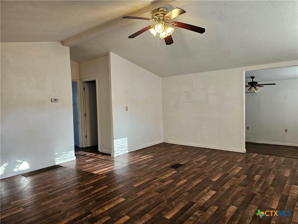 1040 Green Hill Drive