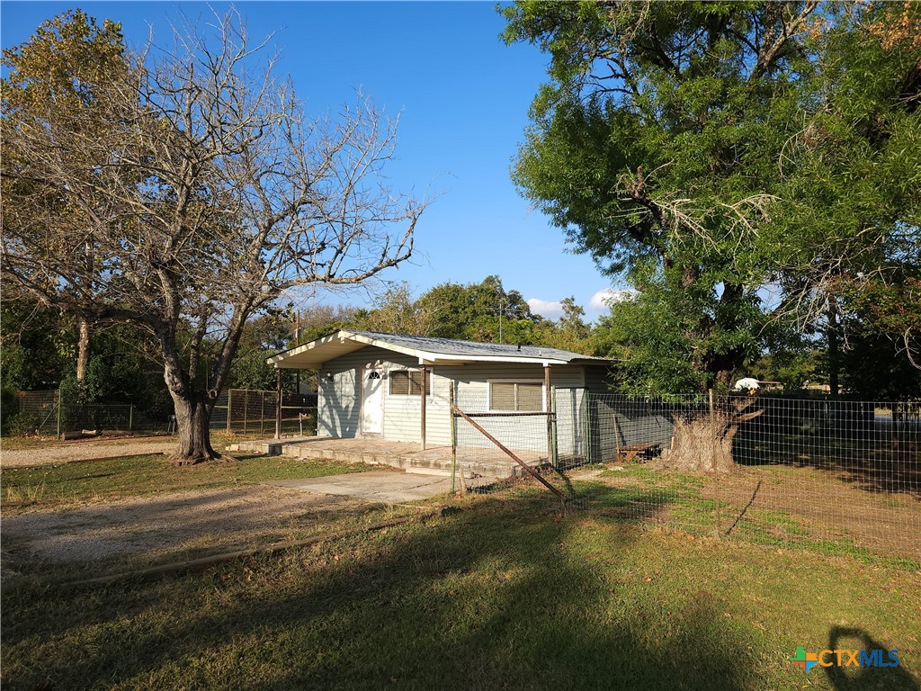 1040 Green Hill Drive