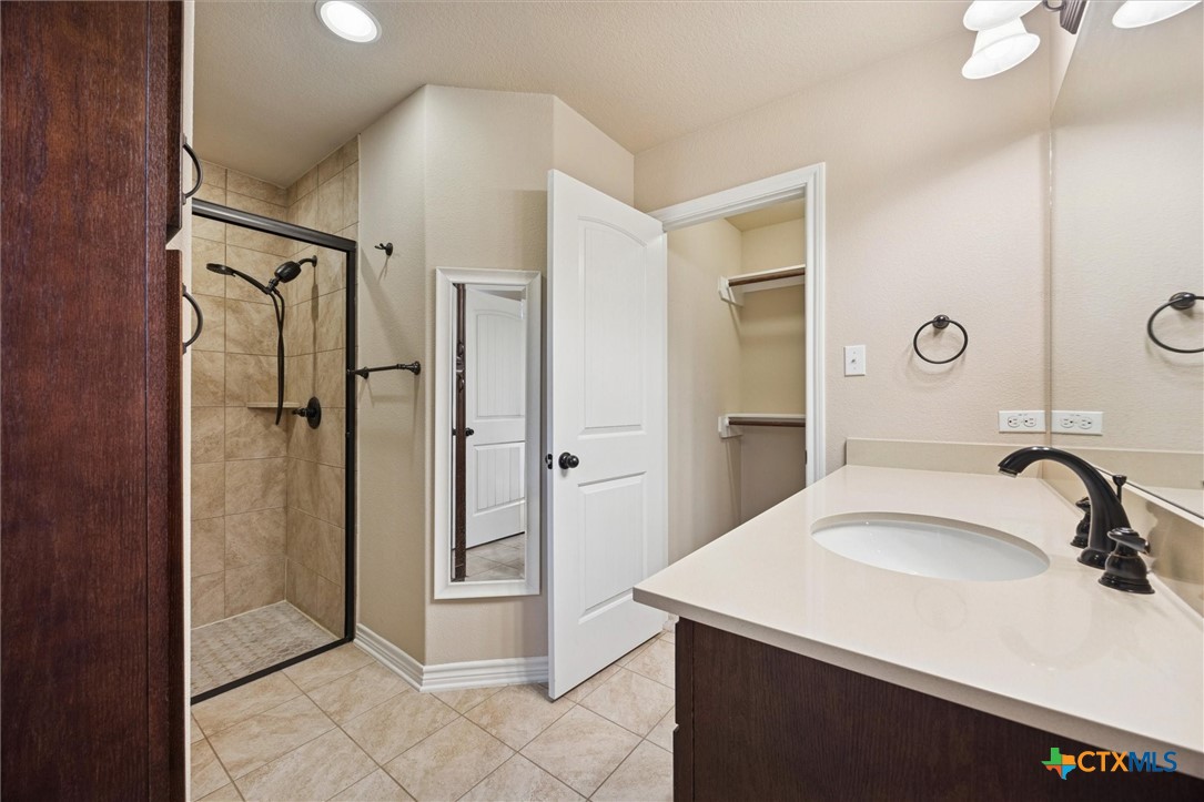 1135 Twisted Oak Court