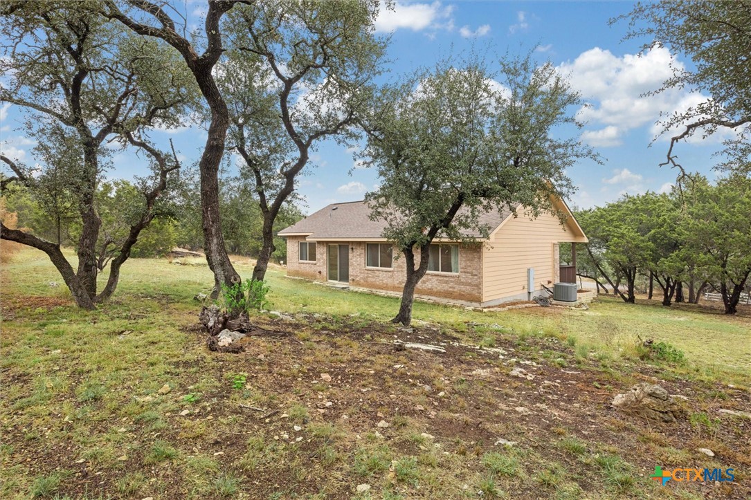 1135 Twisted Oak Court