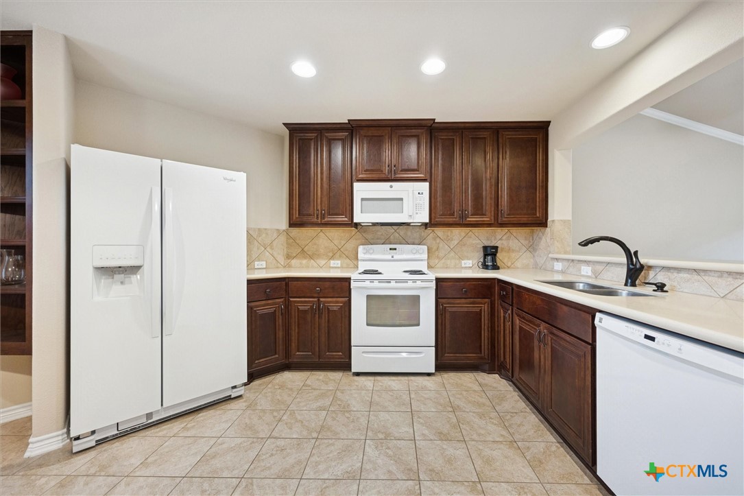 1135 Twisted Oak Court