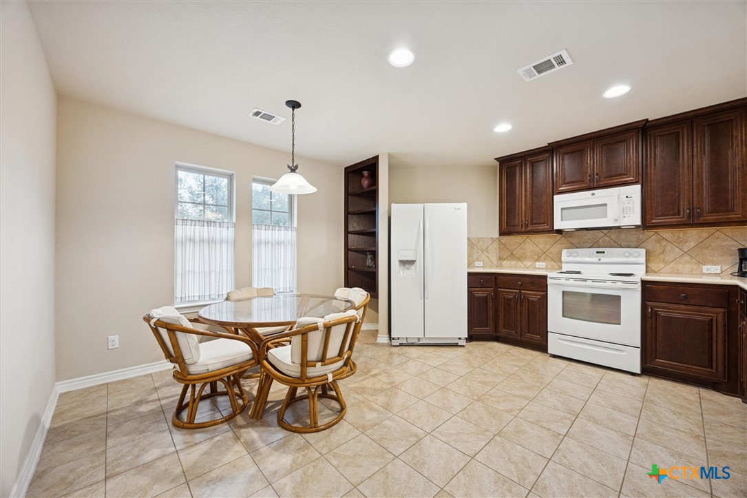 1135 Twisted Oak Court
