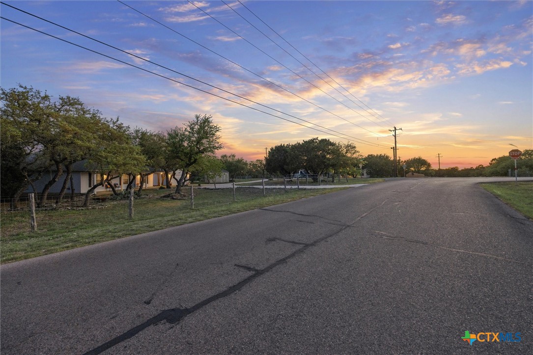 1328 Cottonwood Road