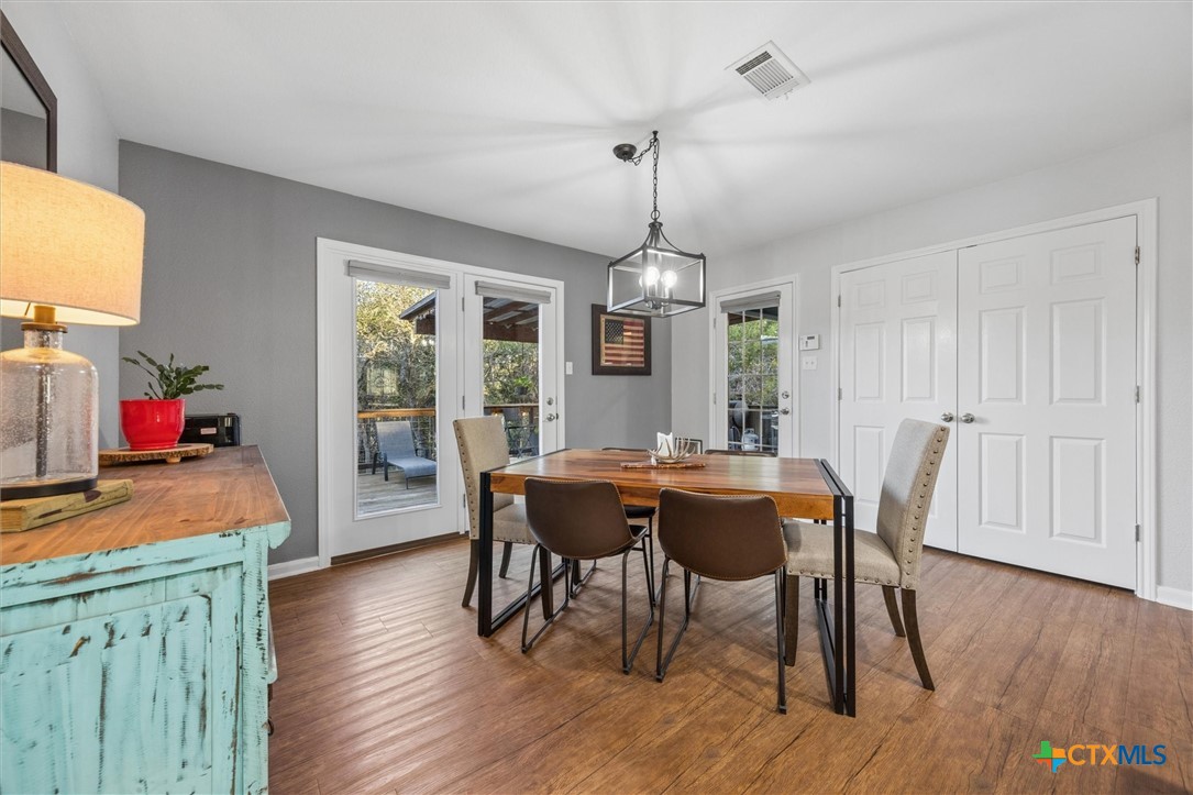1328 Cottonwood Road