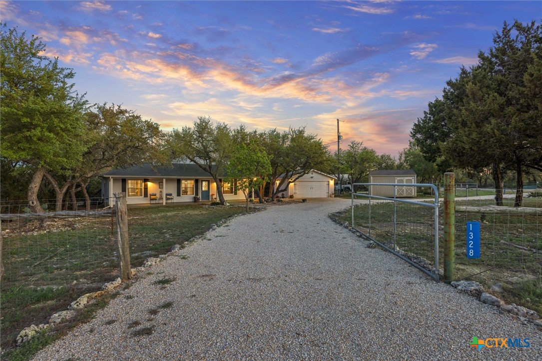 1328 Cottonwood Road