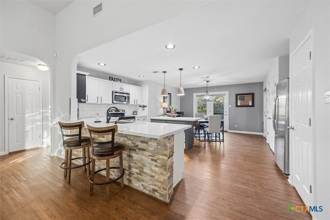 1328 Cottonwood Road