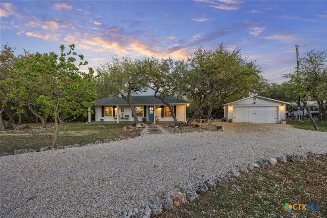 1328 Cottonwood Road
