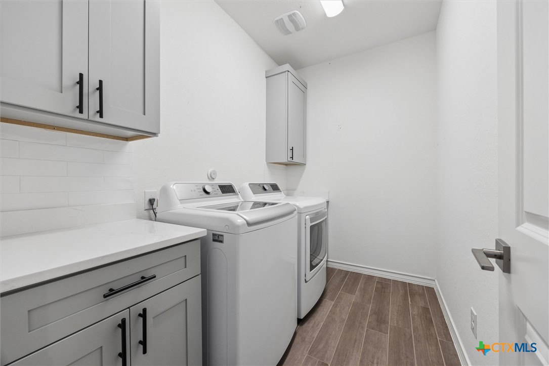 1420 Persimmon Pass