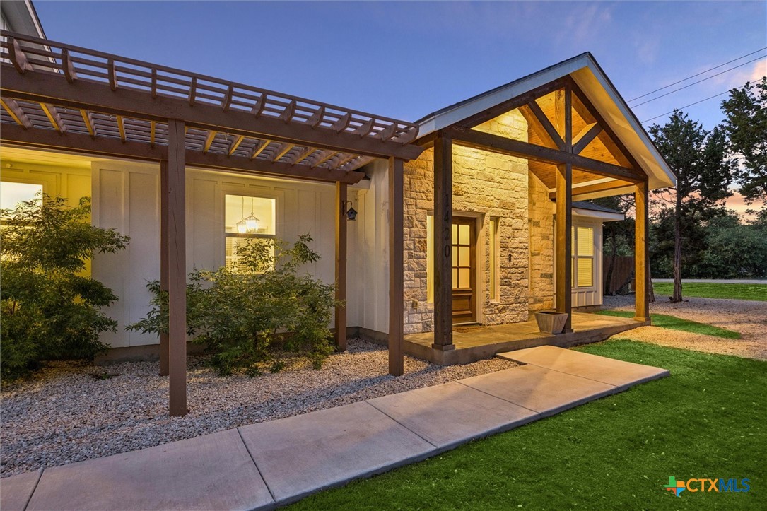 1420 Persimmon Pass