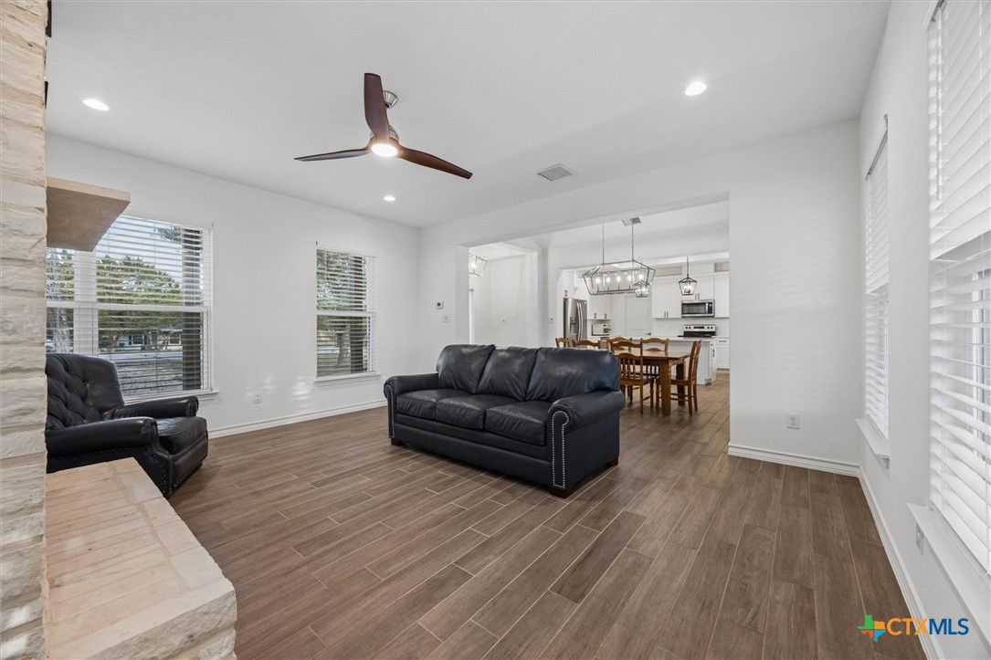 1420 Persimmon Pass