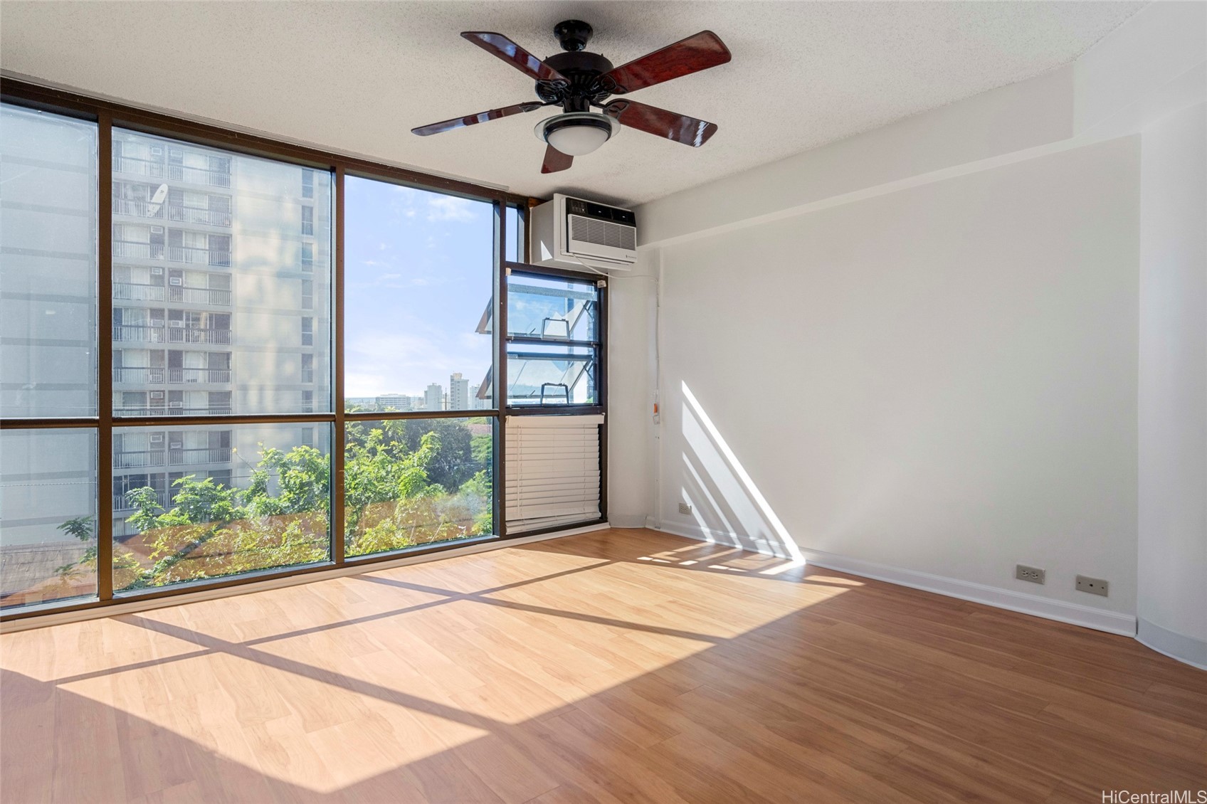 2101 Nuuanu Avenue I 303 Unit: I  303