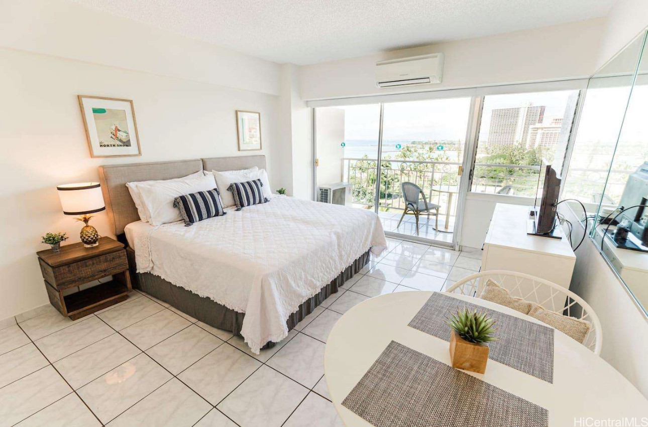 2161 Kalia Road 1014