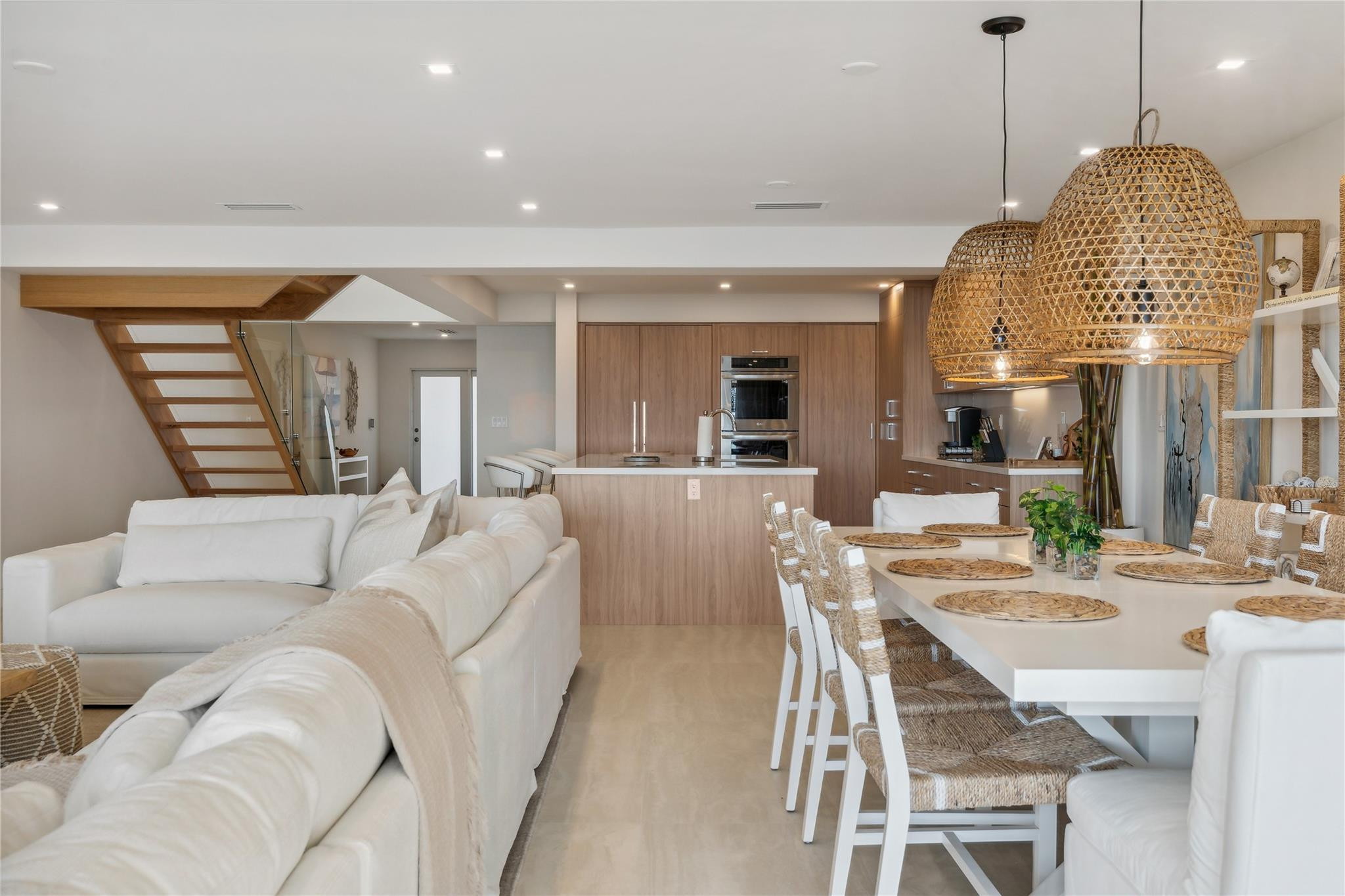 1173 Hillsboro Mile Unit: Unit 2 Building 1