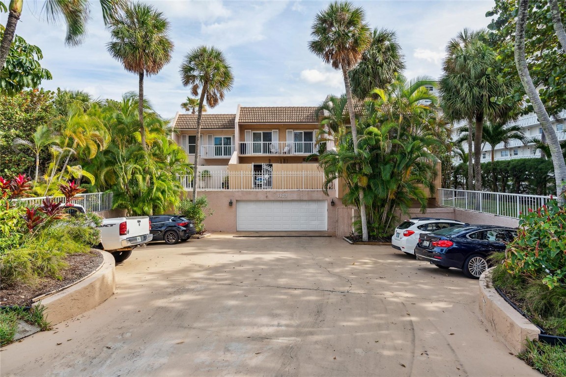 1173 Hillsboro Mile Unit: Unit 2 Building 1