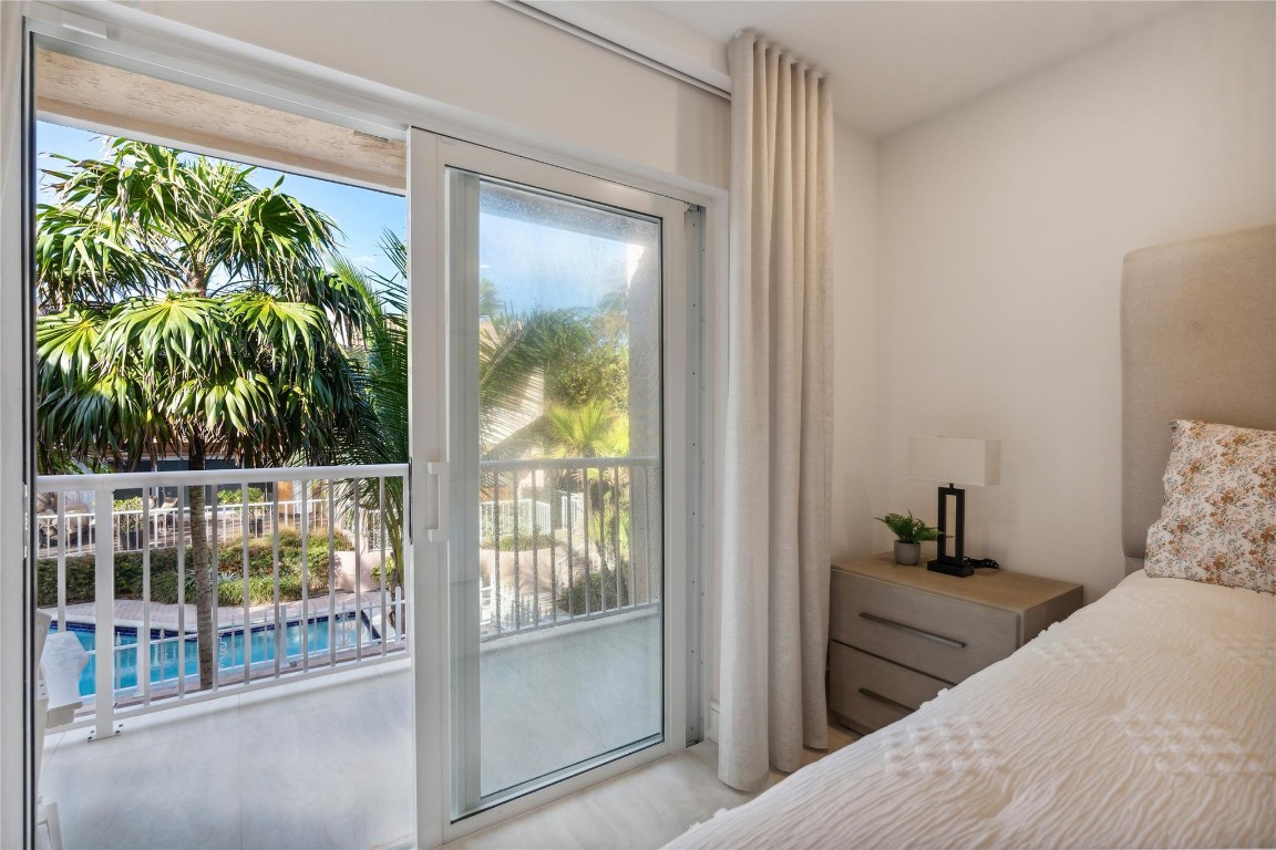 1173 Hillsboro Mile Unit: Unit 2 Building 1