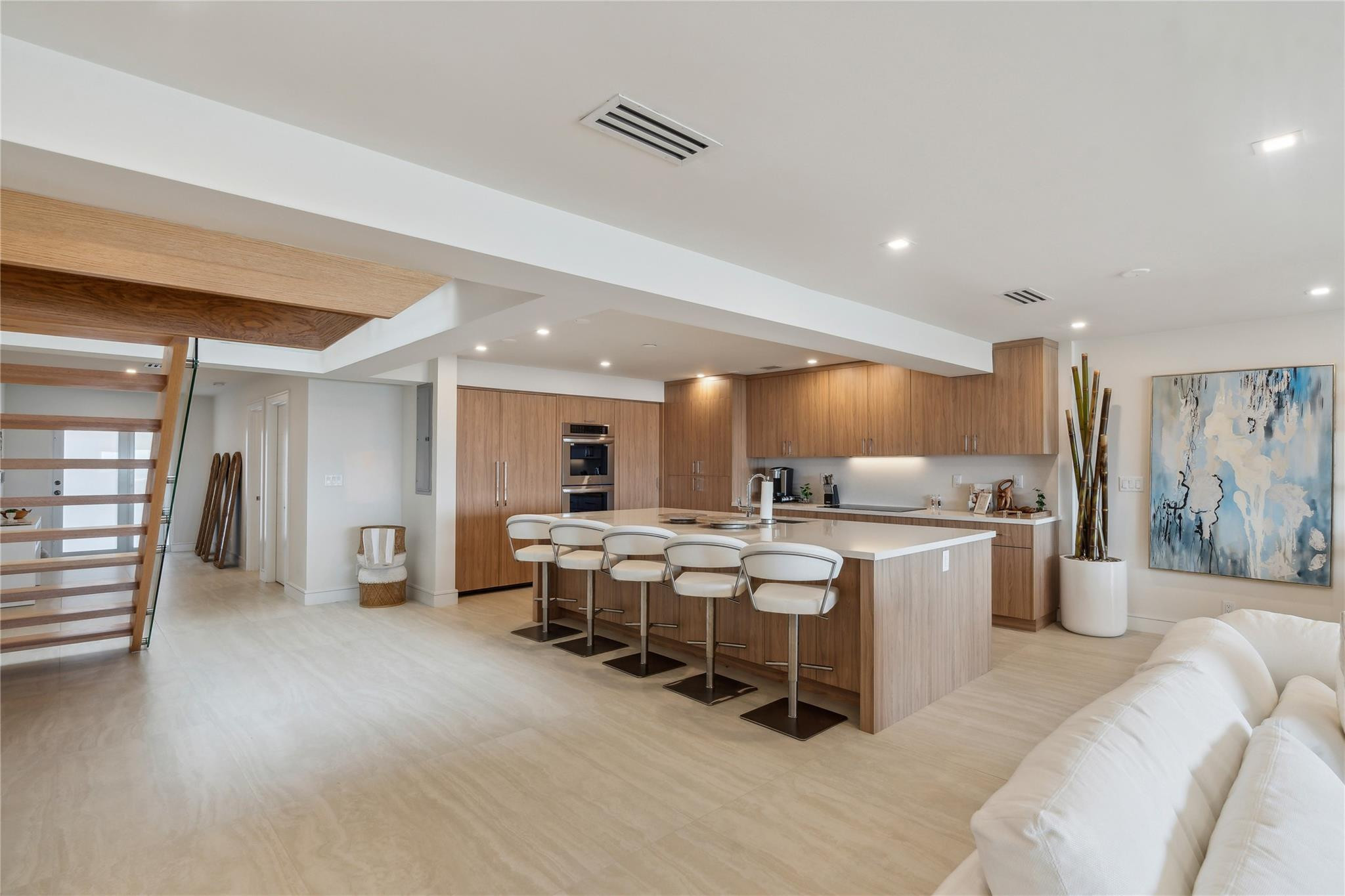 1173 Hillsboro Mile Unit: Unit 2 Building 1