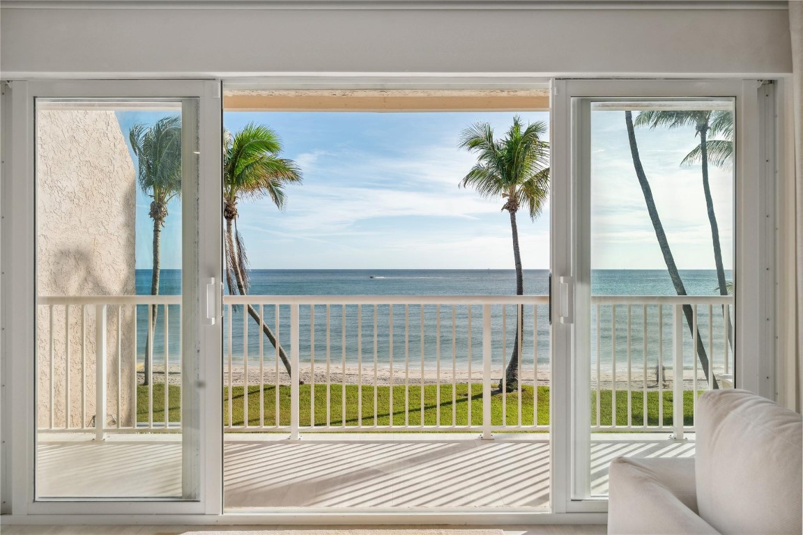 1173 Hillsboro Mile Unit: Unit 2 Building 1