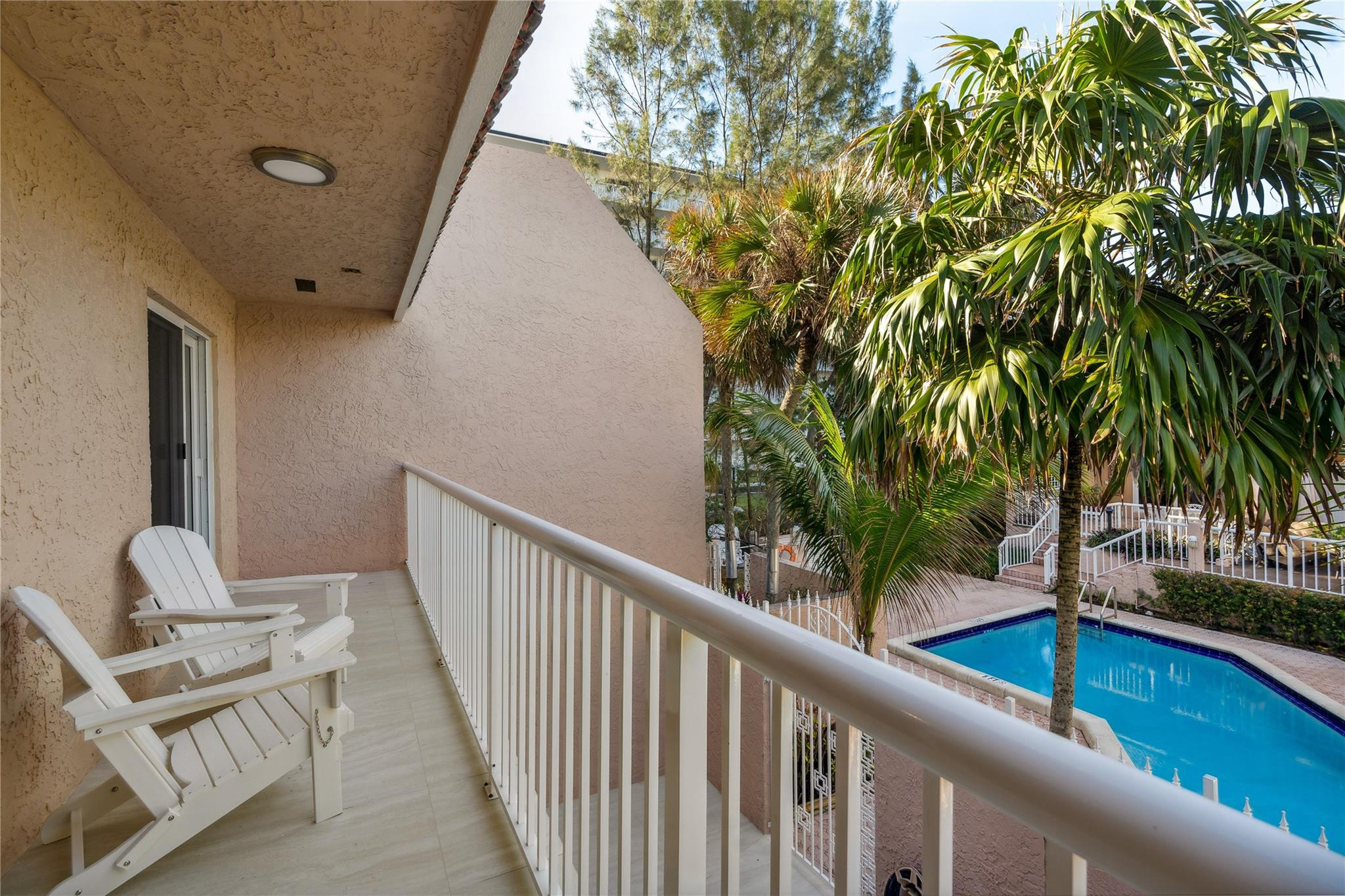 1173 Hillsboro Mile Unit: Unit 2 Building 1