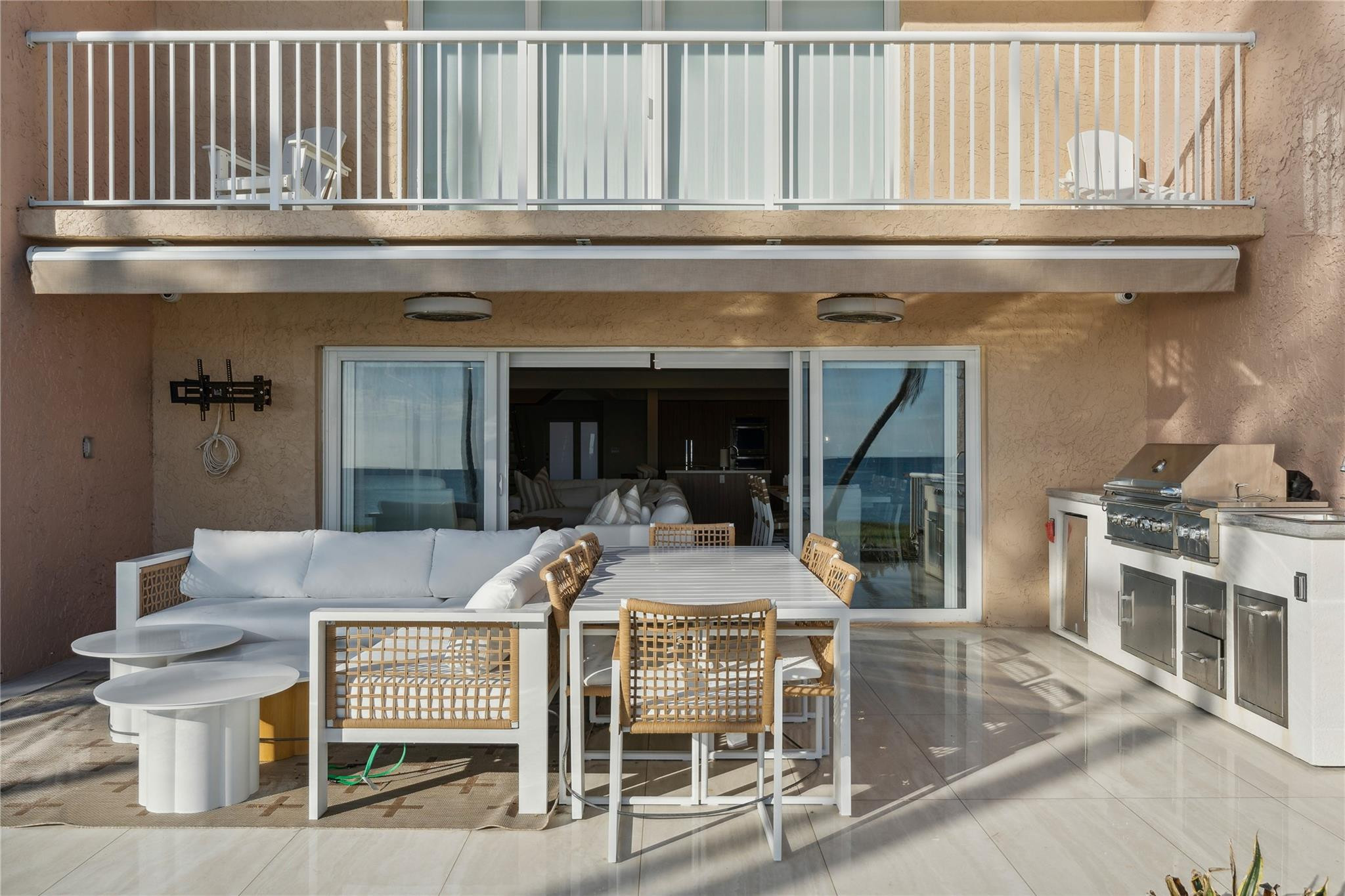 1173 Hillsboro Mile Unit: Unit 2 Building 1