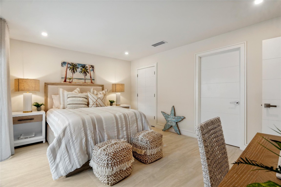 1173 Hillsboro Mile Unit: Unit 2 Building 1