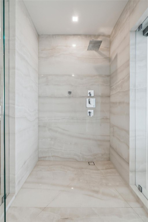 1173 Hillsboro Mile Unit: Unit 2 Building 1