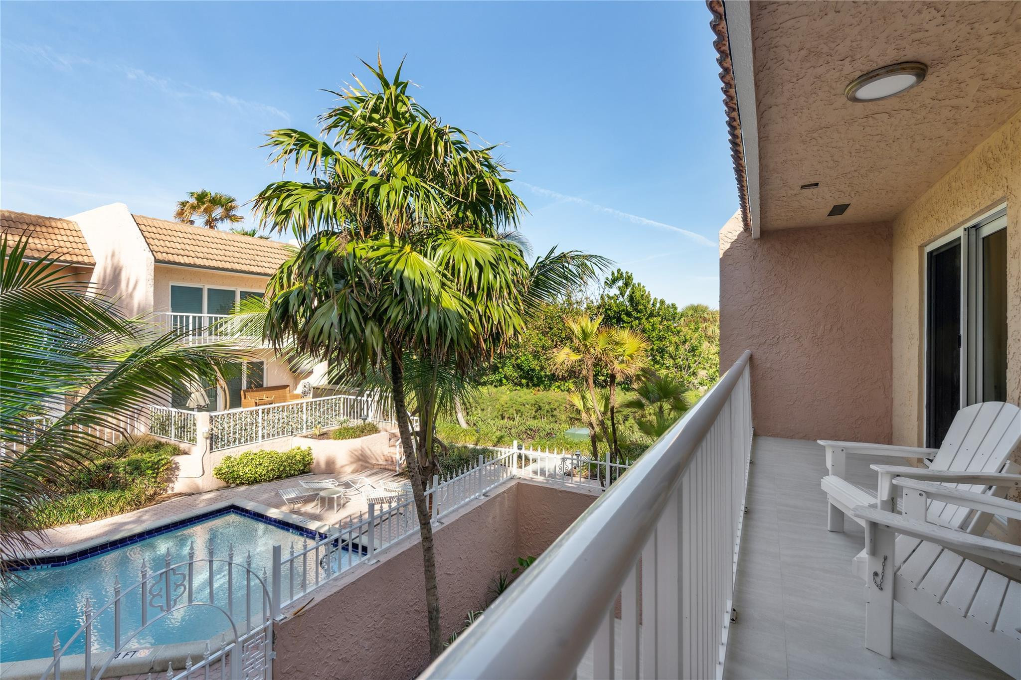 1173 Hillsboro Mile Unit: Unit 2 Building 1