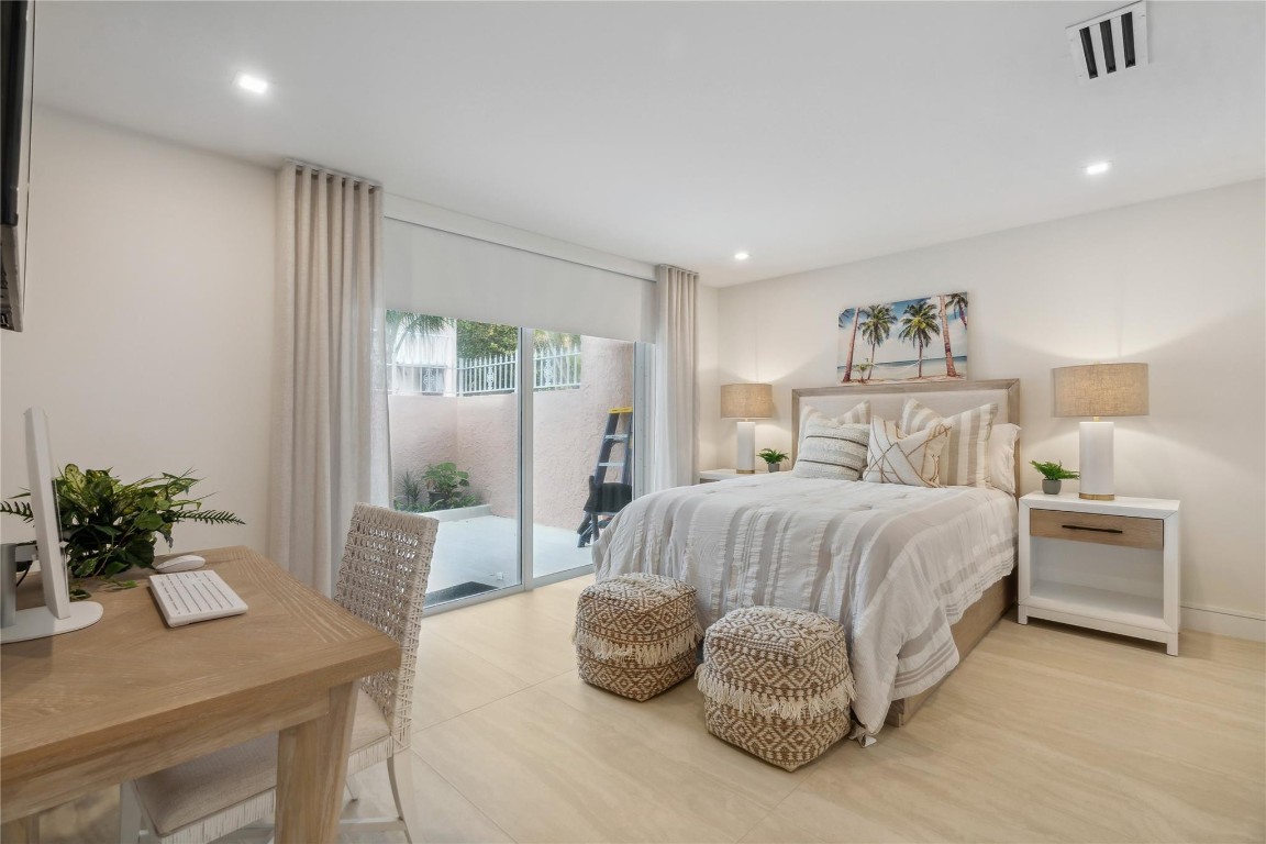 1173 Hillsboro Mile Unit: Unit 2 Building 1