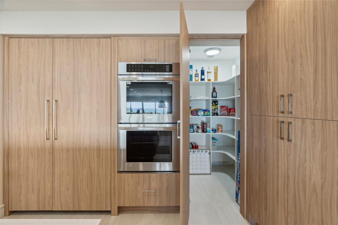 1173 Hillsboro Mile Unit: Unit 2 Building 1