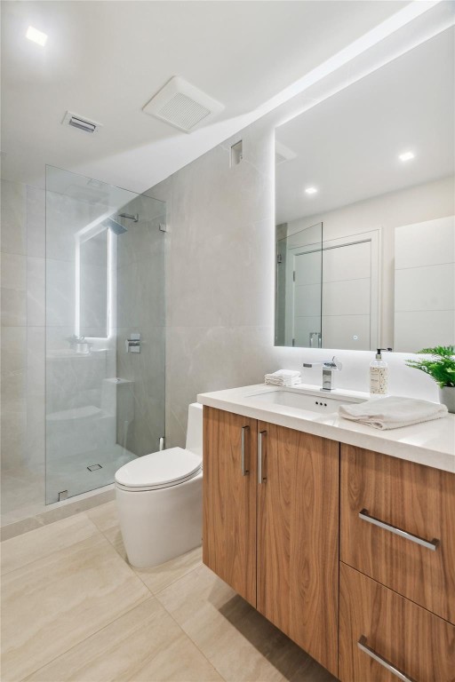 1173 Hillsboro Mile Unit: Unit 2 Building 1