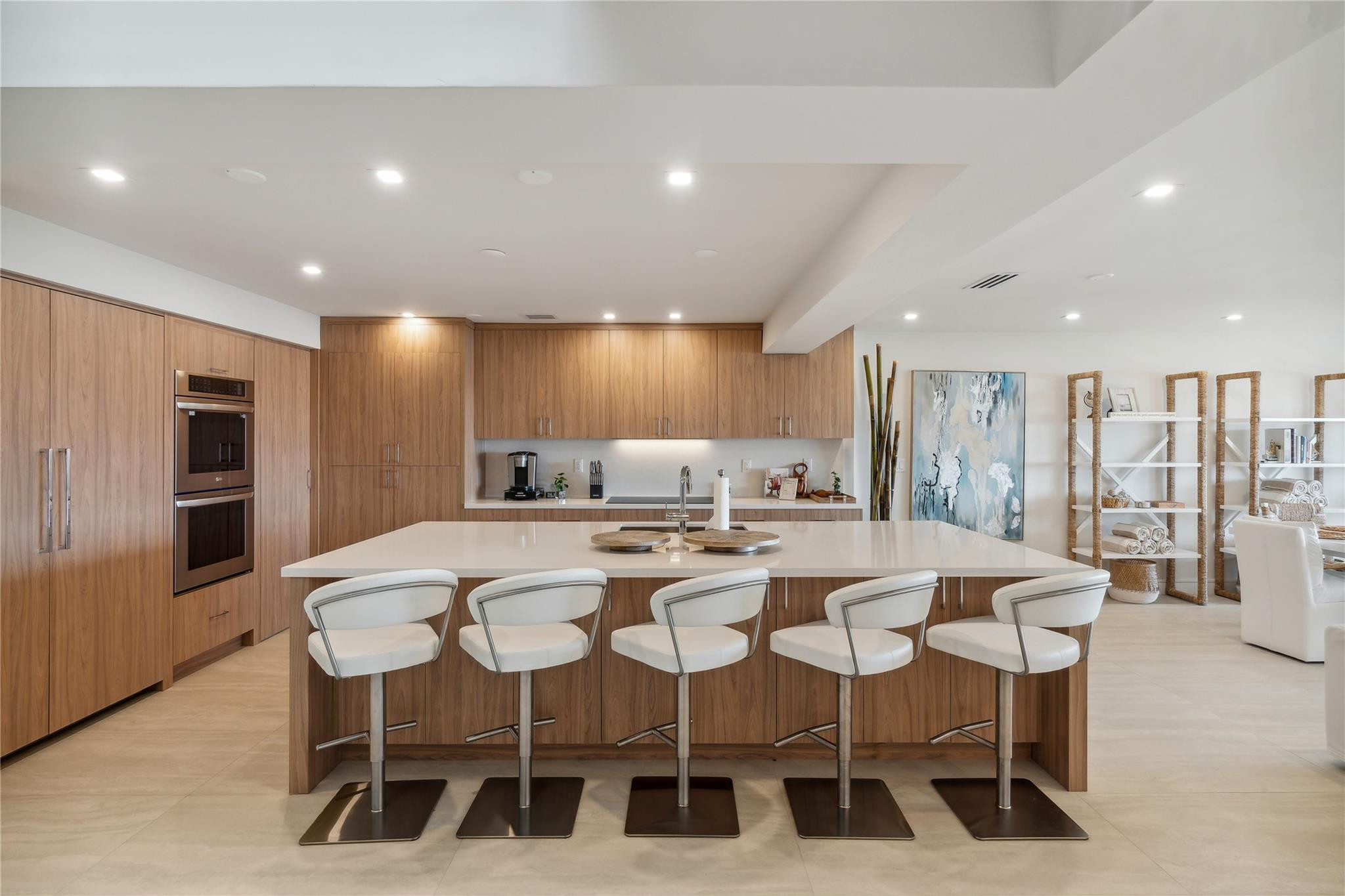 1173 Hillsboro Mile Unit: Unit 2 Building 1