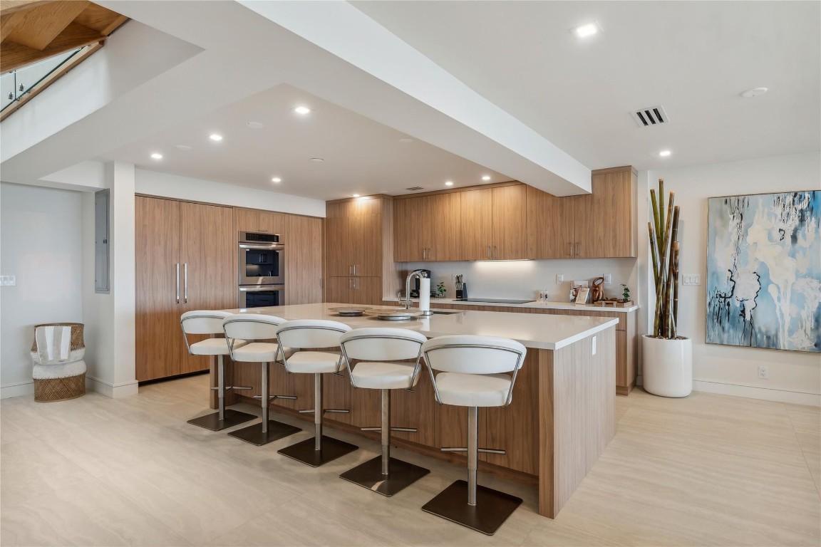 1173 Hillsboro Mile Unit: Unit 2 Building 1