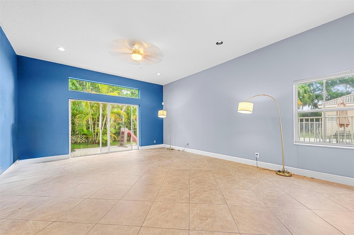 4227 Sabal Ridge Cir