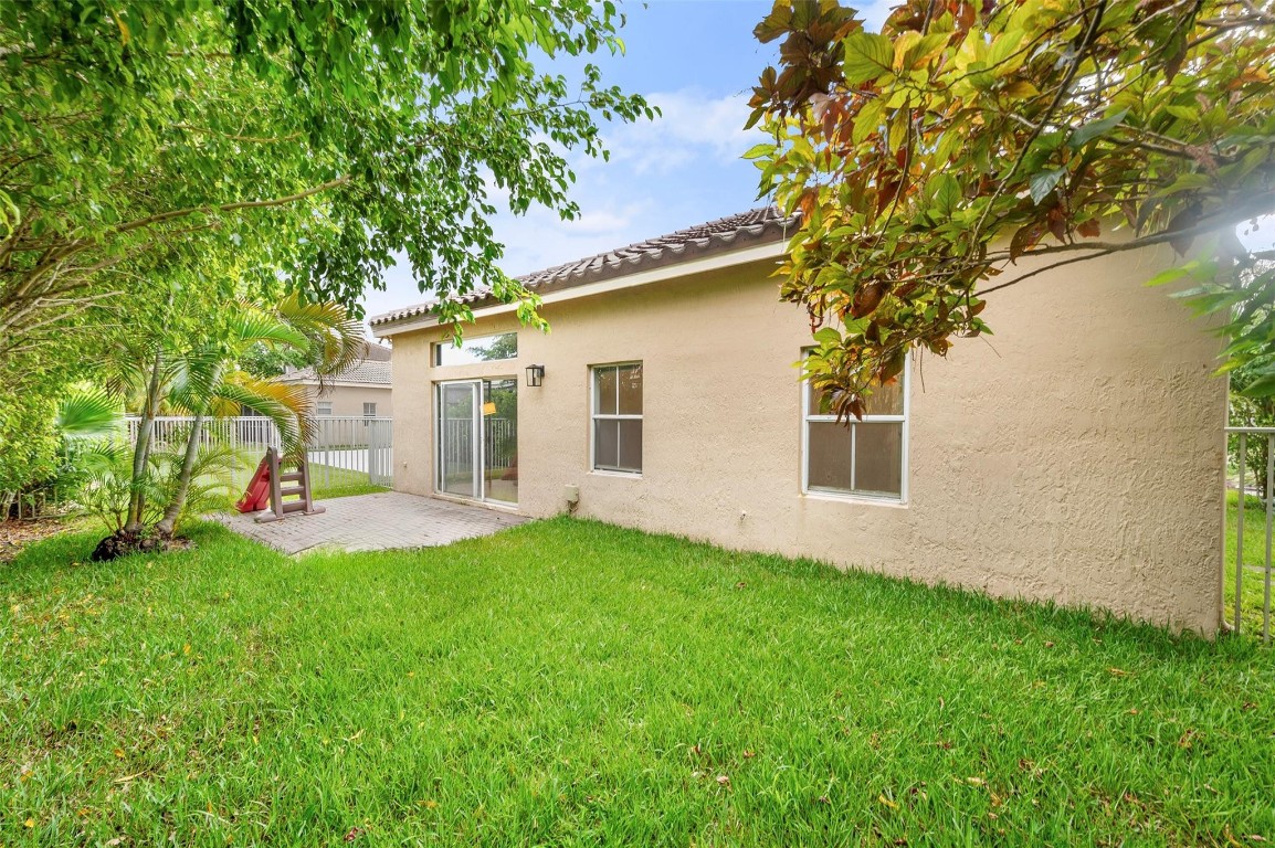 4227 Sabal Ridge Cir