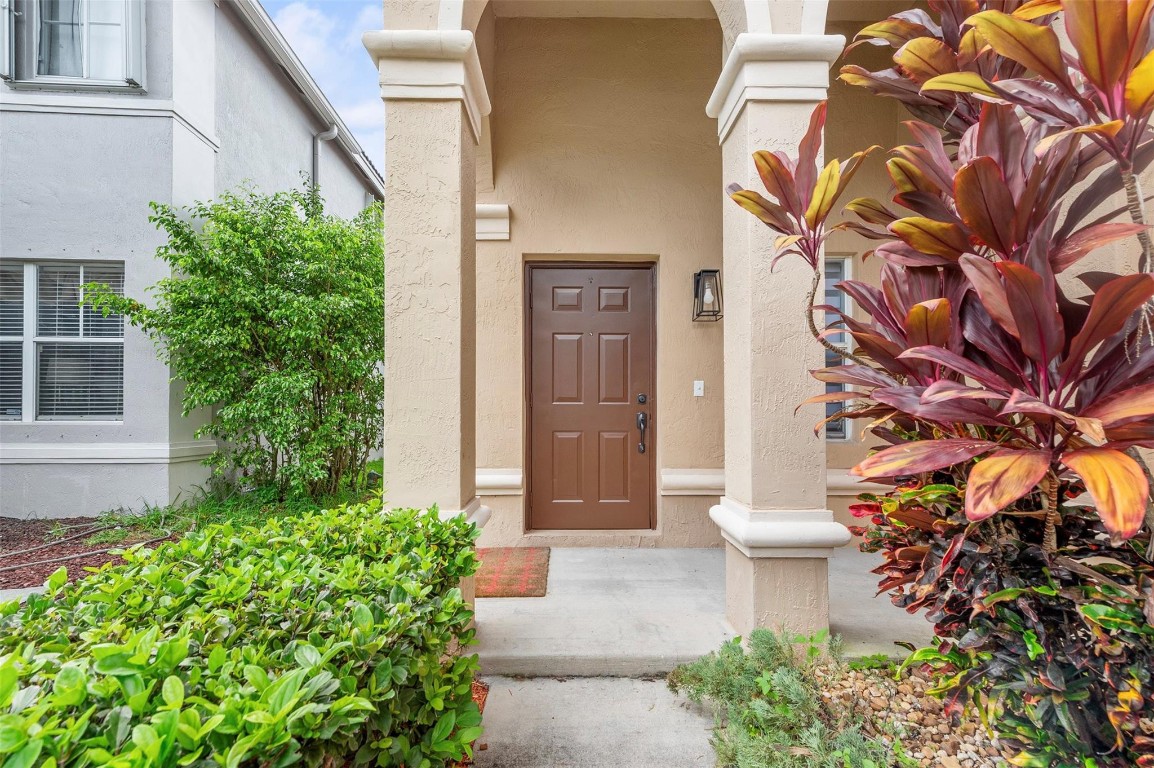 4227 Sabal Ridge Cir