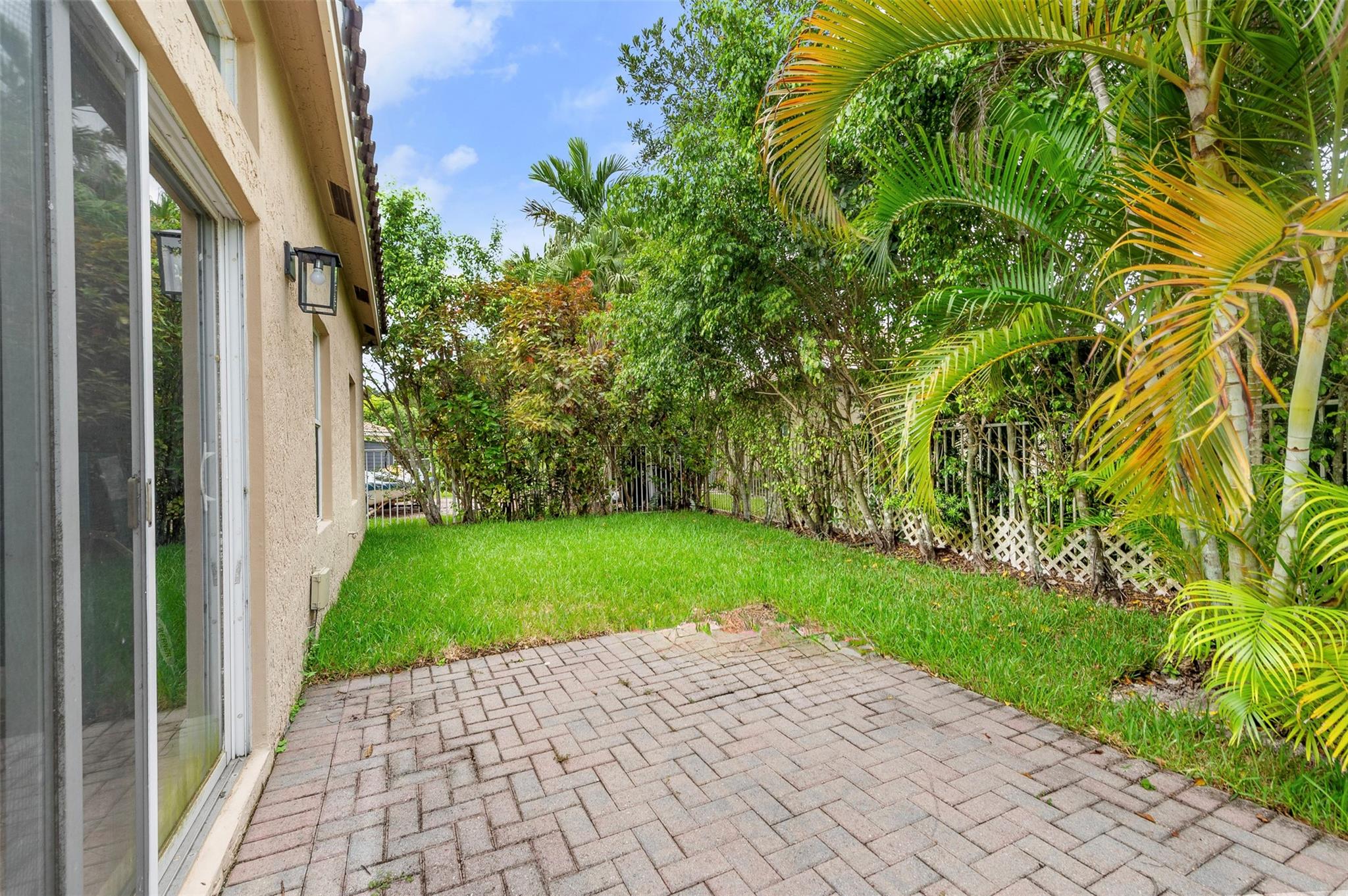 4227 Sabal Ridge Cir