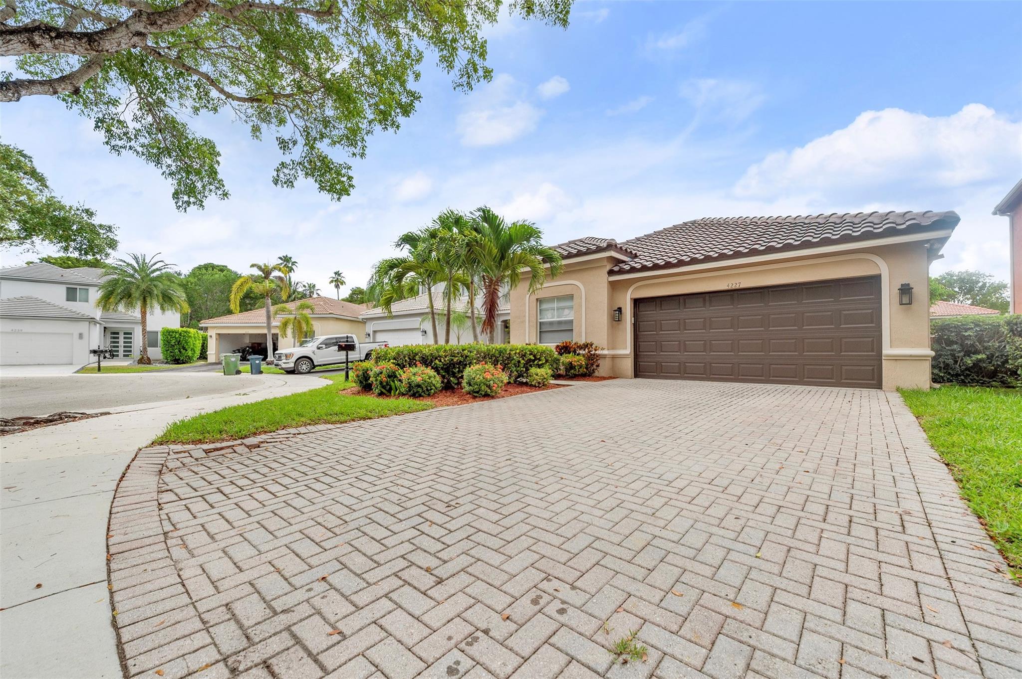 4227 Sabal Ridge Cir