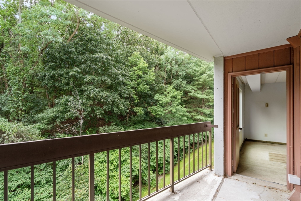 1500 Worcester Rd # 527