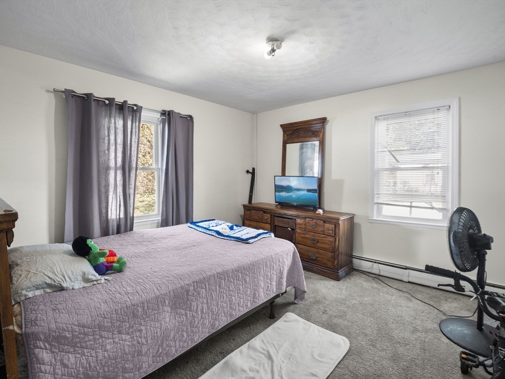 16 Murray Ave