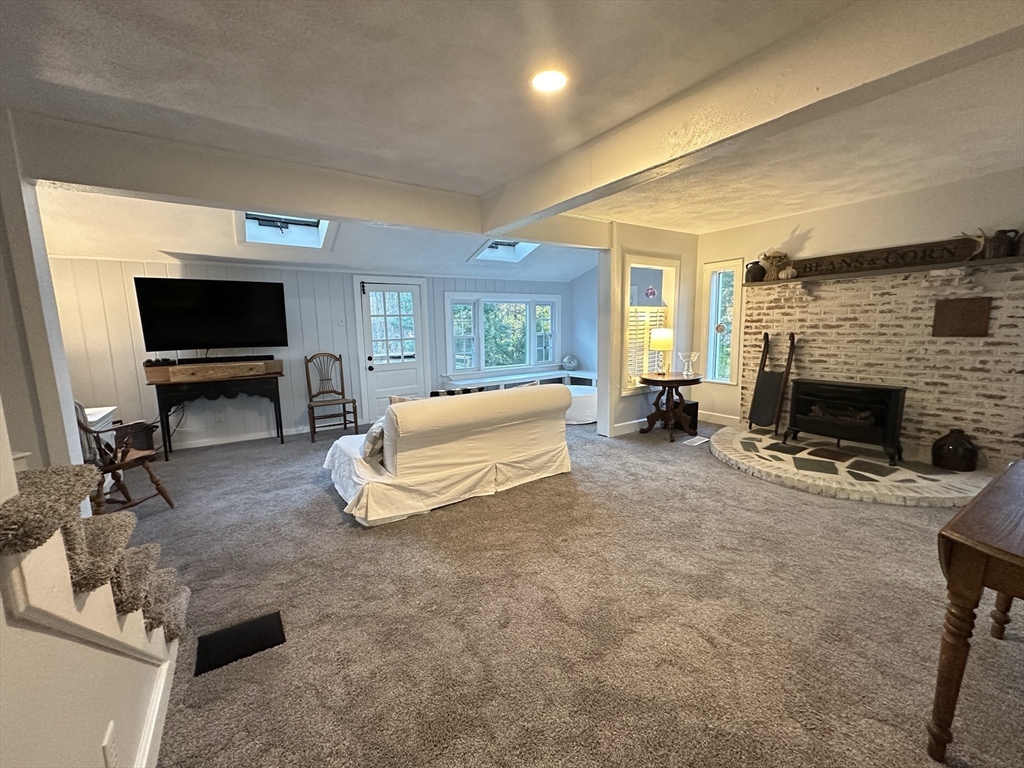 40 Marion St