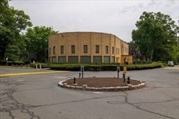 2 Shadowbrook Ln # 4
