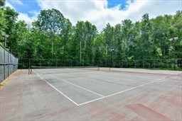 2 Shadowbrook Ln # 4